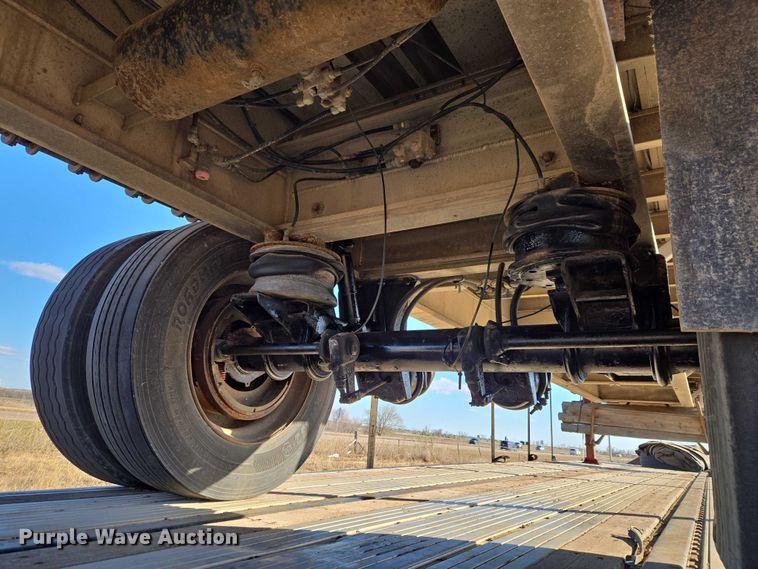 image for item ET1448 1999 Benson flatbed trailer