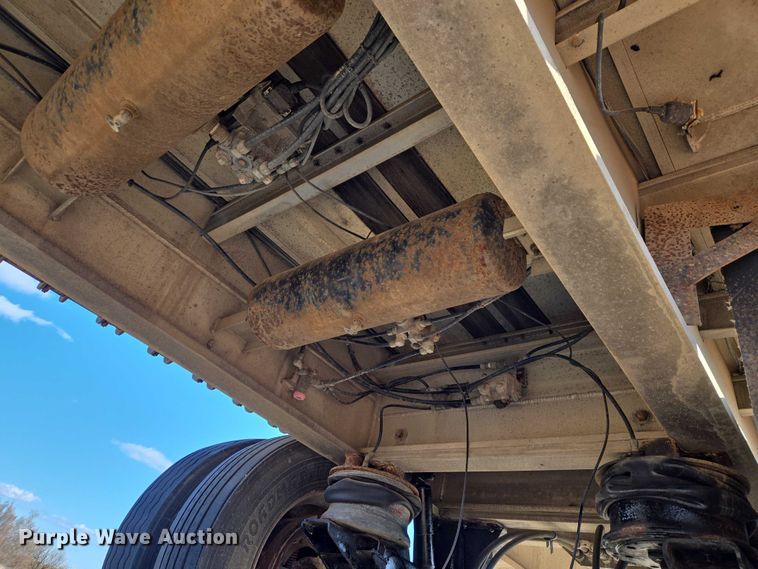 image for item ET1448 1999 Benson flatbed trailer