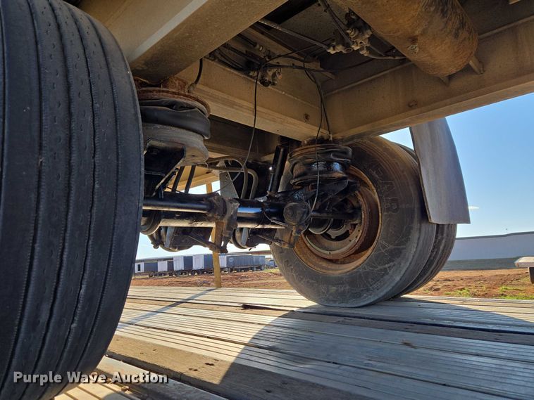 image for item ET1448 1999 Benson flatbed trailer