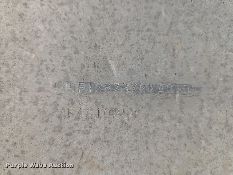 image for item ET1448 1999 Benson flatbed trailer