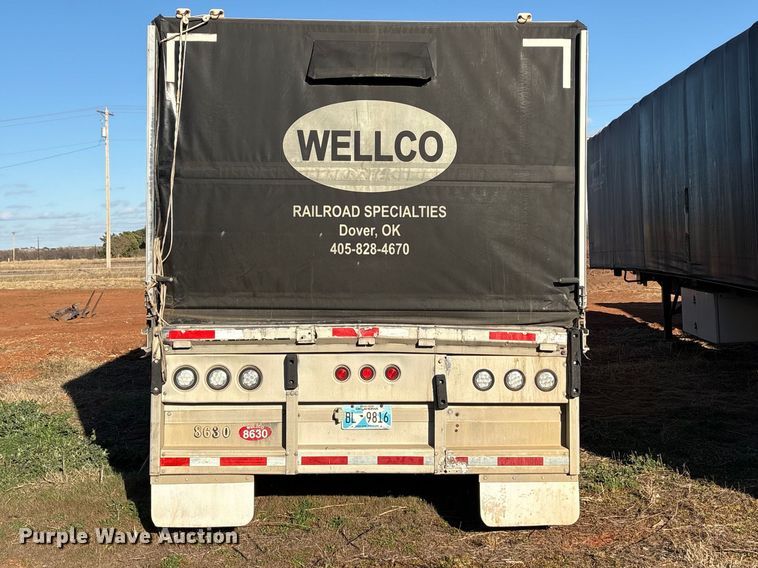 image for item ET1449 2002 Reitnouer side curtain trailer