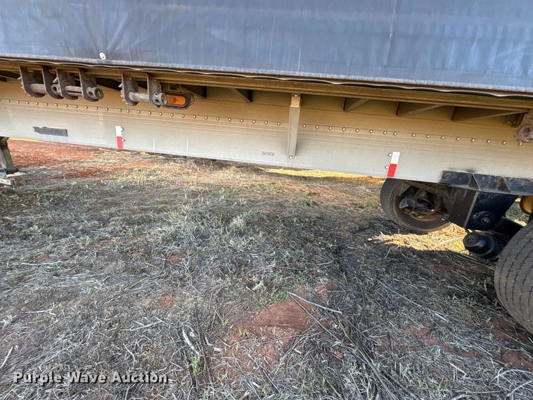 image for item ET1449 2002 Reitnouer side curtain trailer