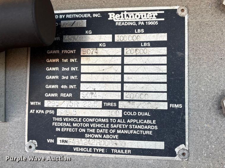 image for item ET1449 2002 Reitnouer side curtain trailer