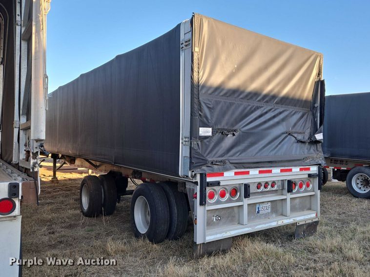 image for item ET1452 2007 Reitnouer side curtain trailer