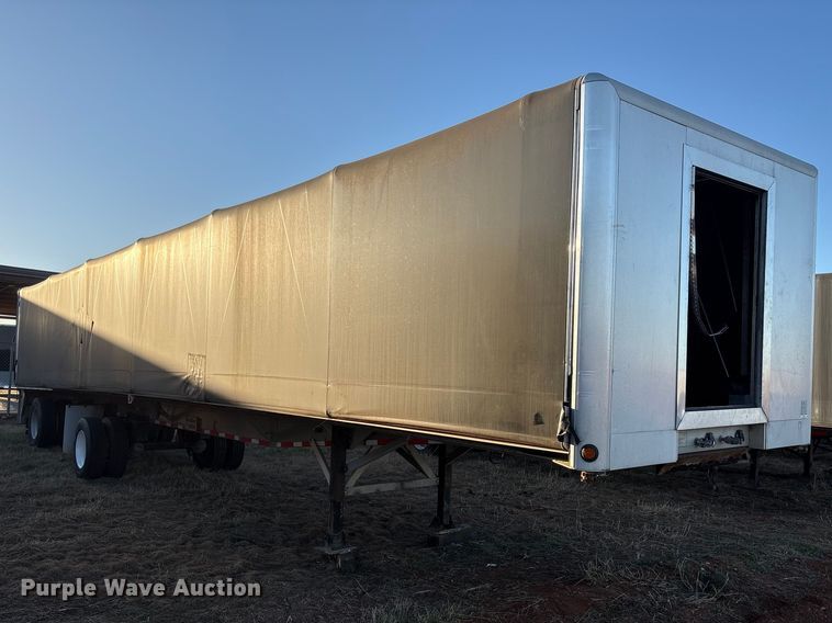 image for item ET1453 2007 Reitnouer side curtain trailer