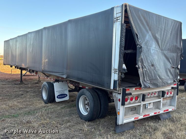 image for item ET1453 2007 Reitnouer side curtain trailer