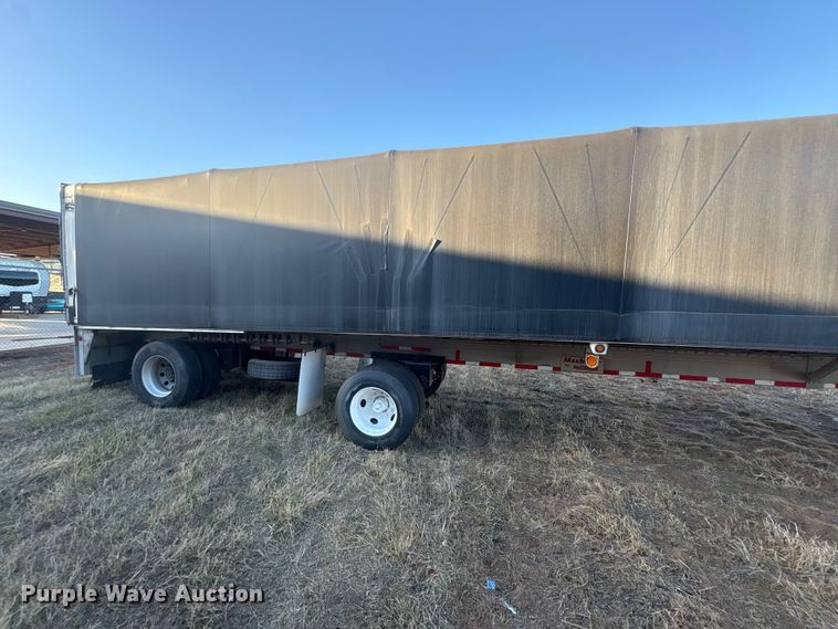 image for item ET1453 2007 Reitnouer side curtain trailer
