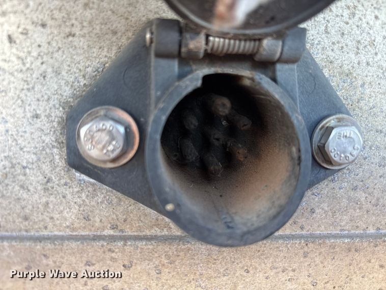 image for item ET1453 2007 Reitnouer side curtain trailer