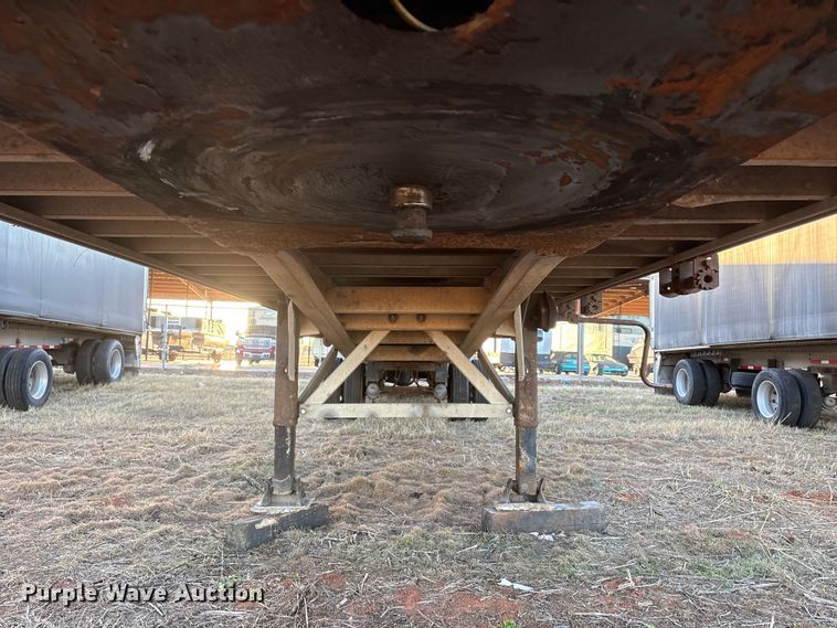 image for item ET1453 2007 Reitnouer side curtain trailer