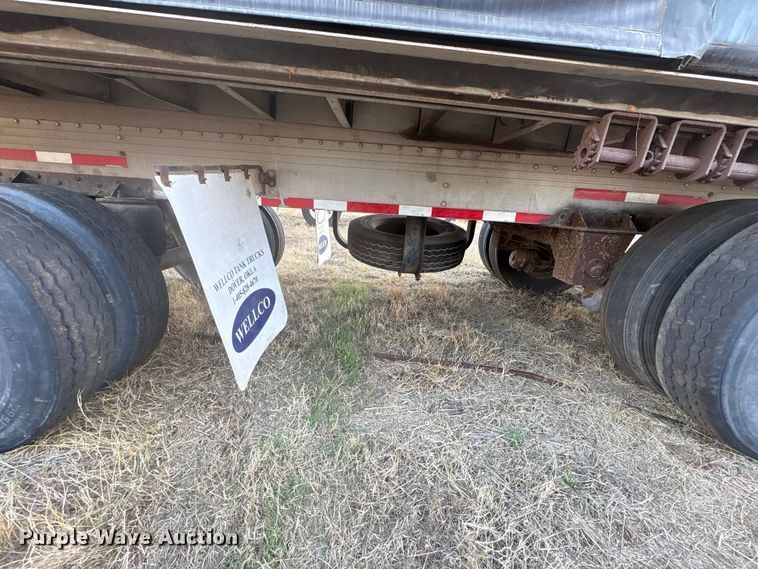 image for item ET1453 2007 Reitnouer side curtain trailer