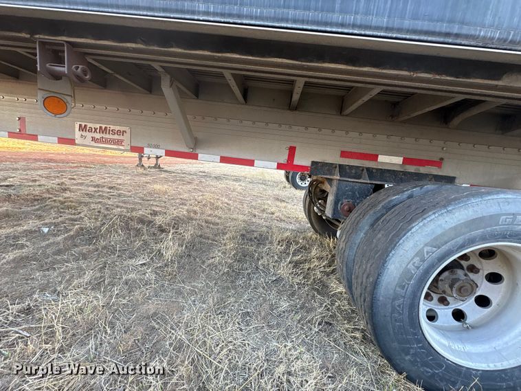 image for item ET1453 2007 Reitnouer side curtain trailer