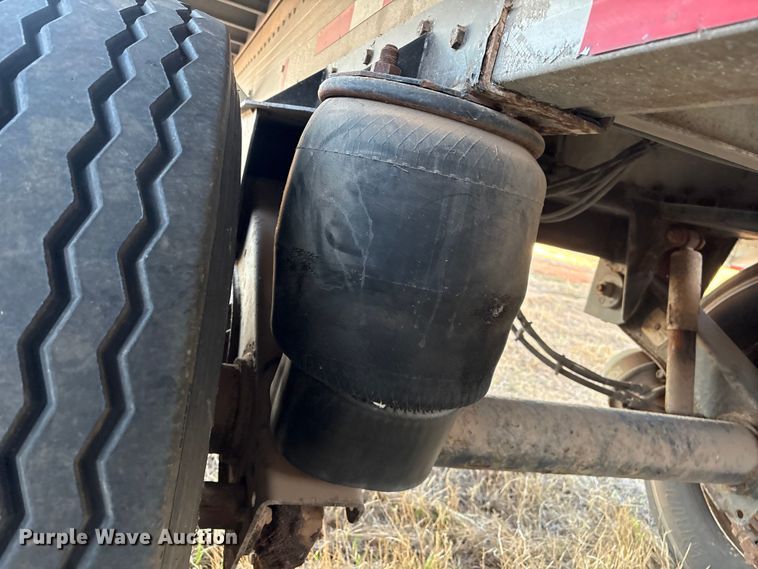 image for item ET1453 2007 Reitnouer side curtain trailer