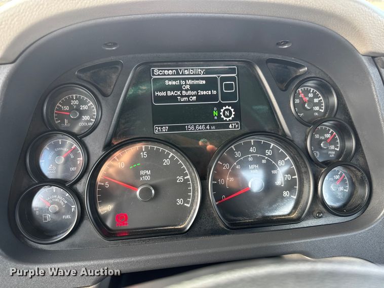 image for item ET1712 2020 Peterbilt 579 semi truck