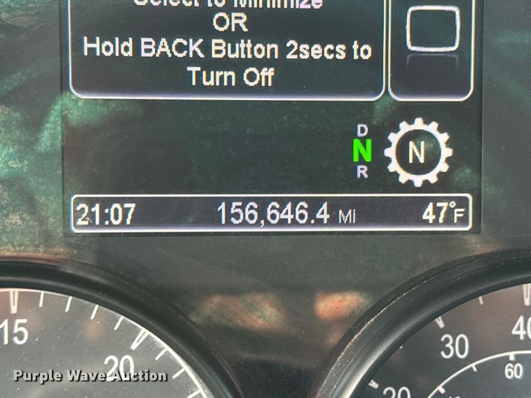 image for item ET1712 2020 Peterbilt 579 semi truck