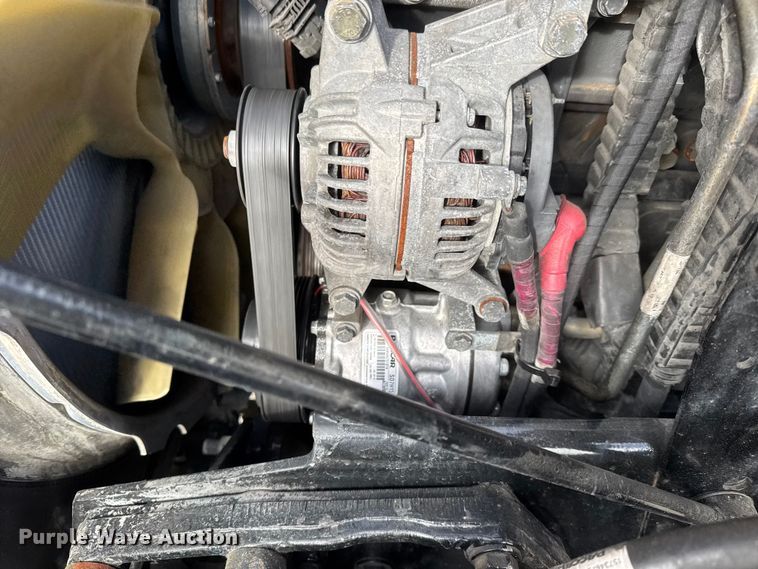 image for item ET1712 2020 Peterbilt 579 semi truck