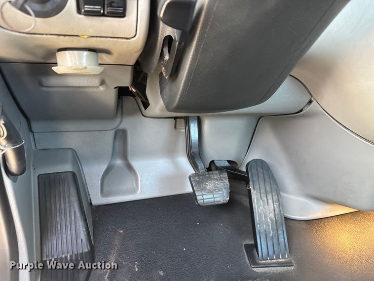 image for item ET1713 2020 Peterbilt 579 semi truck