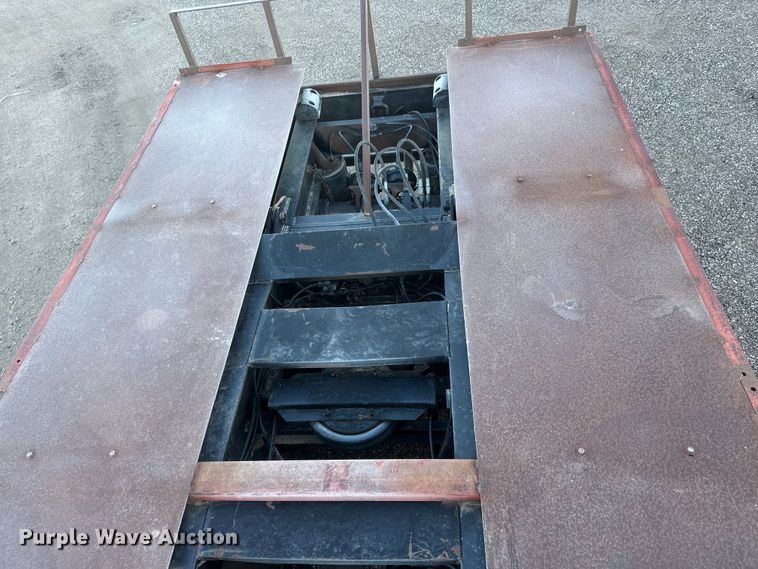 image for item ET4376 1976 Talbert T3D-35RG-T1 lowboy equipment trailer