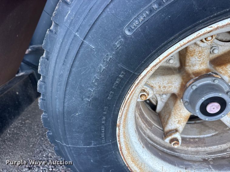 image for item ET4376 1976 Talbert T3D-35RG-T1 lowboy equipment trailer