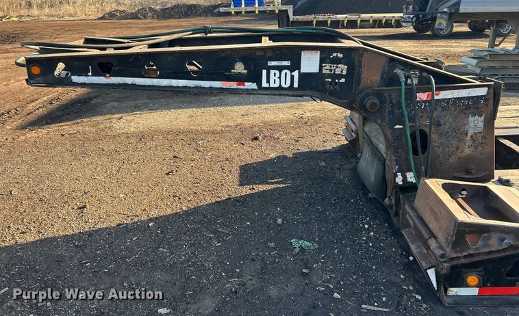 image for item ET6966 2000 Trail King equipment trailer