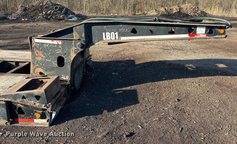 image for item ET6966 2000 Trail King equipment trailer