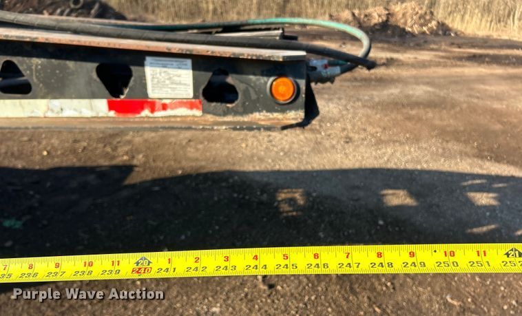 image for item ET6966 2000 Trail King equipment trailer