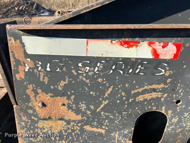 image for item ET6966 2000 Trail King equipment trailer