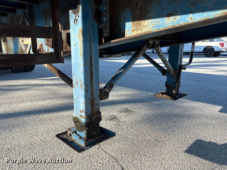 image for item ET8643 1986 Fruehauf PB80-F2-40 flatbed trailer