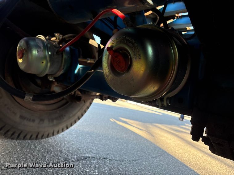 image for item ET8643 1986 Fruehauf PB80-F2-40 flatbed trailer