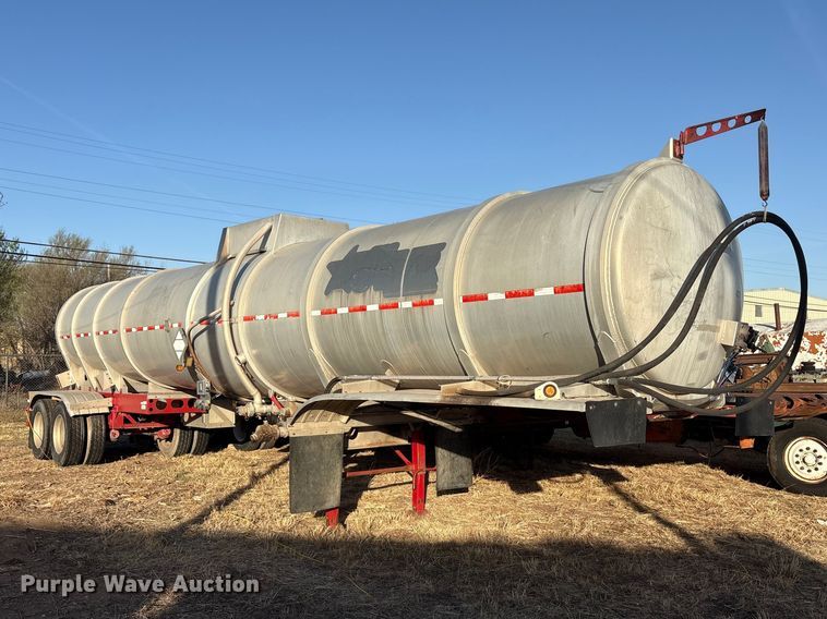 image for item EU0405 2012 Troxell Company tank trailer