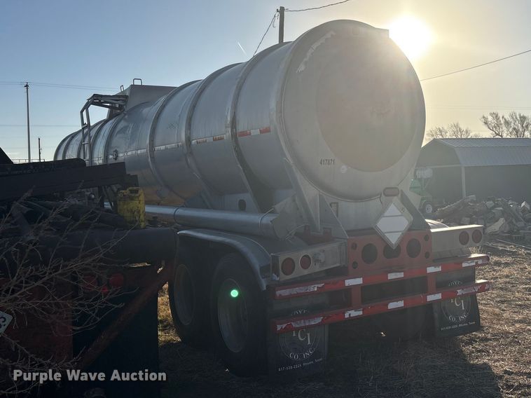 image for item EU0405 2012 Troxell Company tank trailer