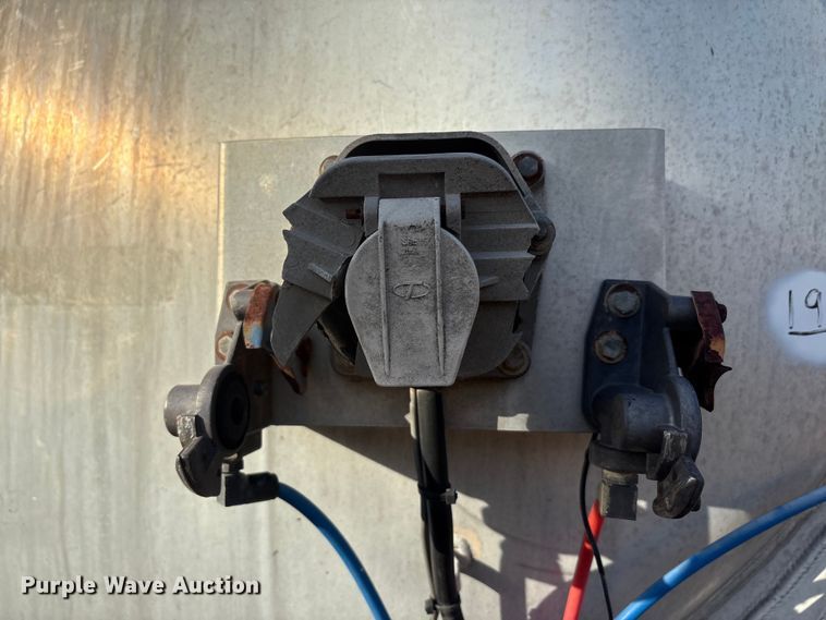 image for item EU0405 2012 Troxell Company tank trailer