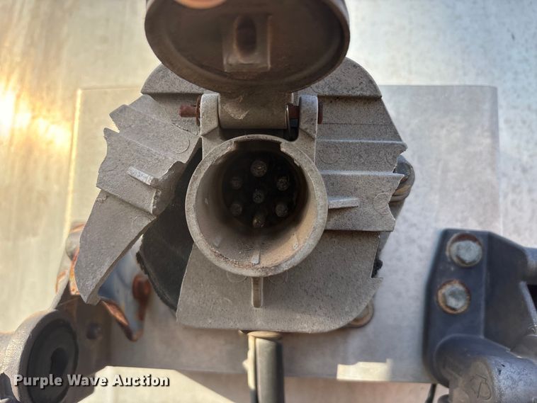 image for item EU0405 2012 Troxell Company tank trailer