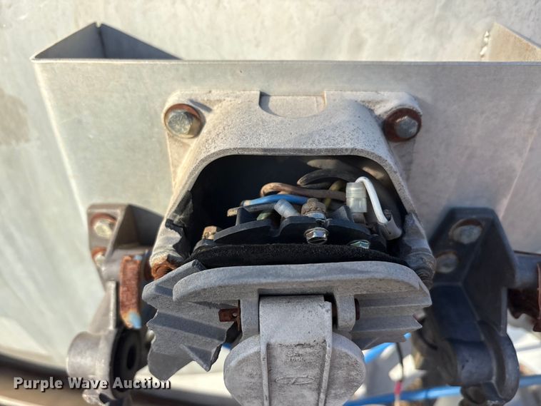 image for item EU0405 2012 Troxell Company tank trailer