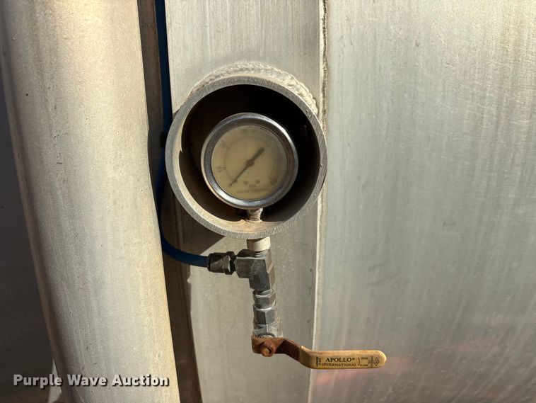 image for item EU0405 2012 Troxell Company tank trailer