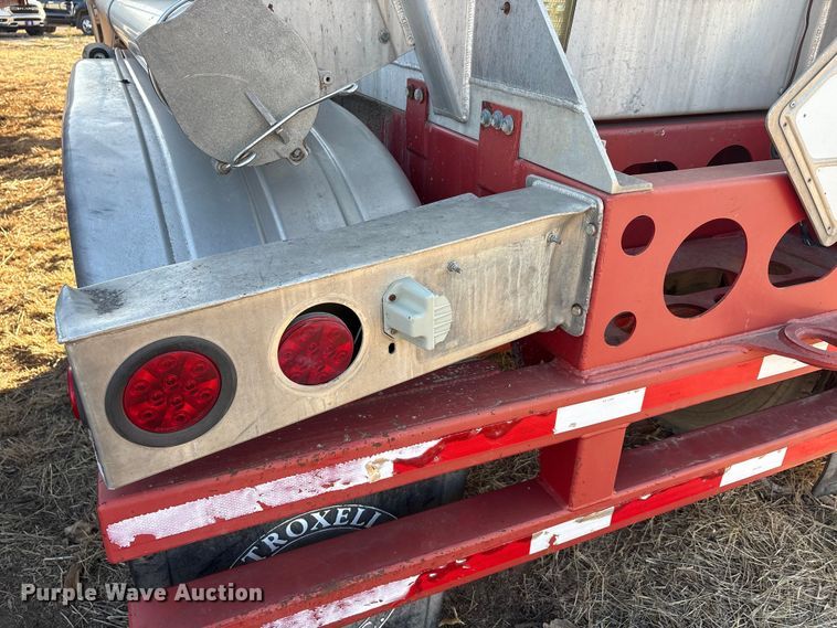 image for item EU0405 2012 Troxell Company tank trailer