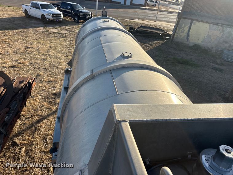 image for item EU0405 2012 Troxell Company tank trailer