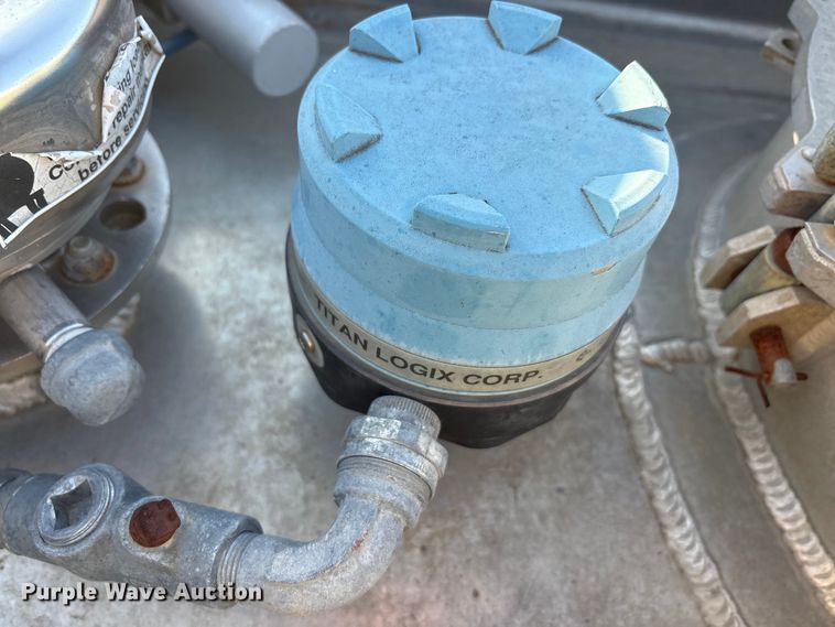 image for item EU0405 2012 Troxell Company tank trailer