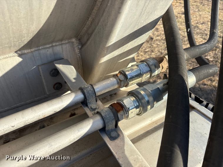 image for item EU0405 2012 Troxell Company tank trailer