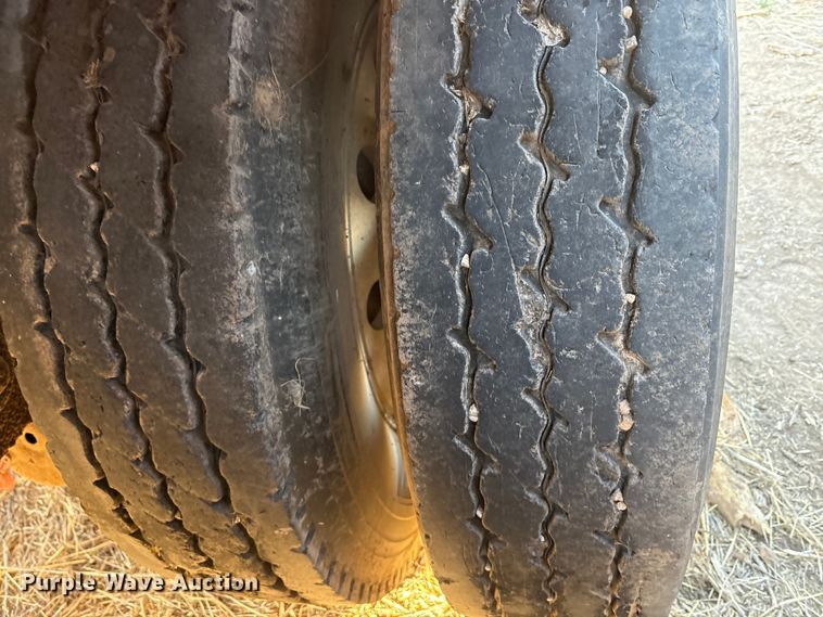 image for item EU0405 2012 Troxell Company tank trailer