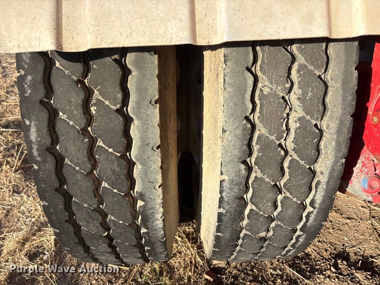 image for item EU0405 2012 Troxell Company tank trailer