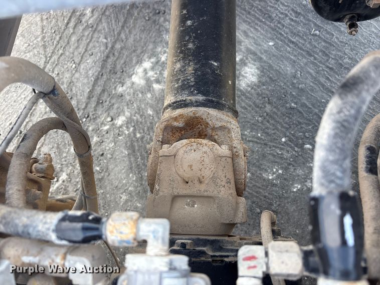 image for item EU4962 2016 Peterbilt 389 semi truck