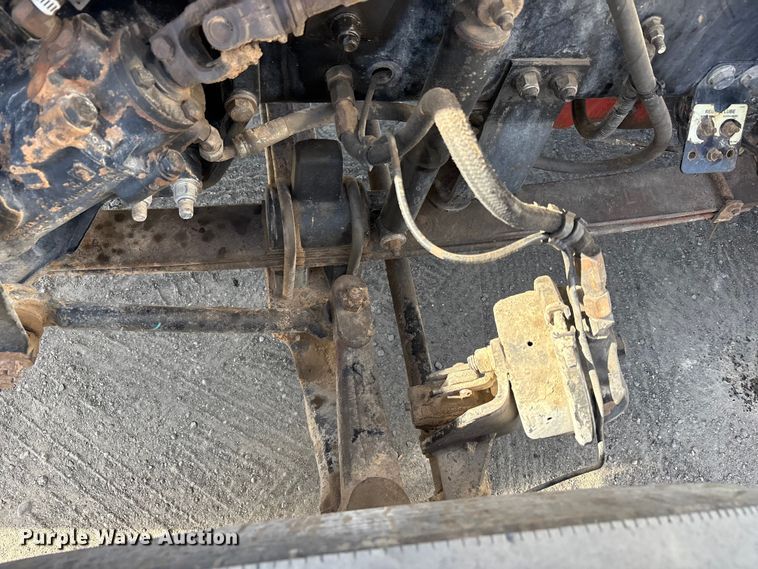 image for item EU4962 2016 Peterbilt 389 semi truck