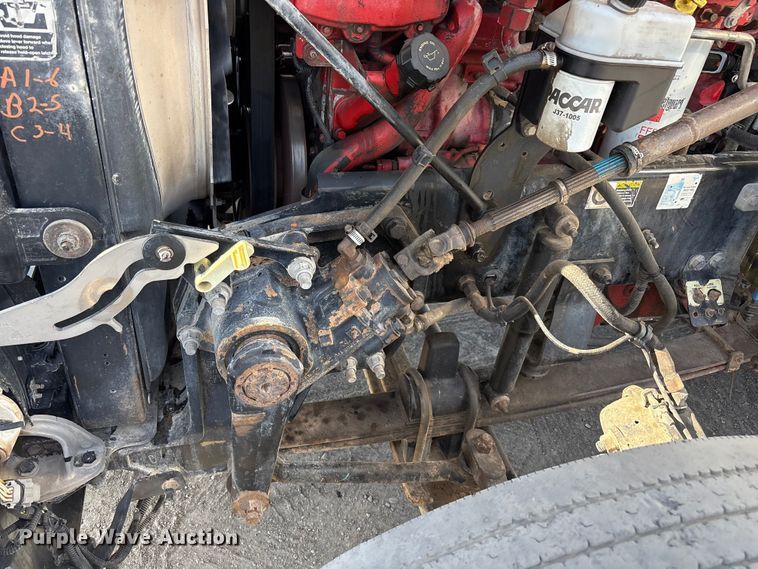 image for item EU4962 2016 Peterbilt 389 semi truck