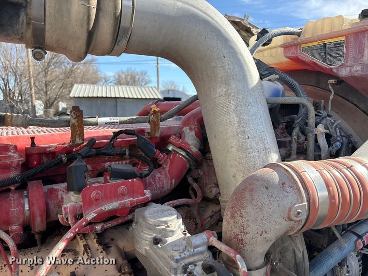 image for item EU4962 2016 Peterbilt 389 semi truck