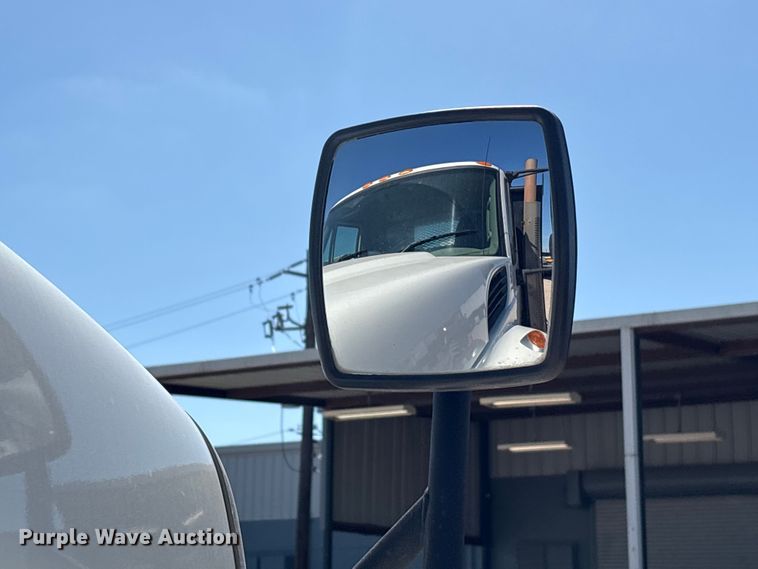 image for item EU7444 2015 International 7600 dump flatbed truck