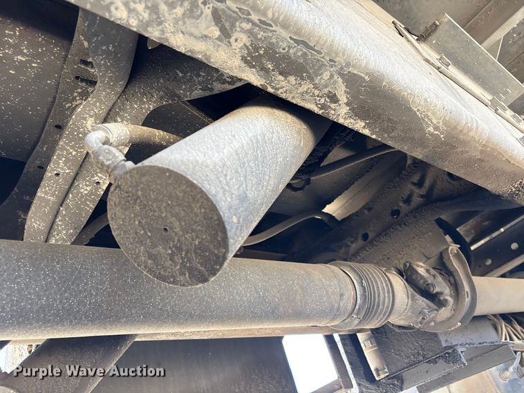 image for item EU7444 2015 International 7600 dump flatbed truck