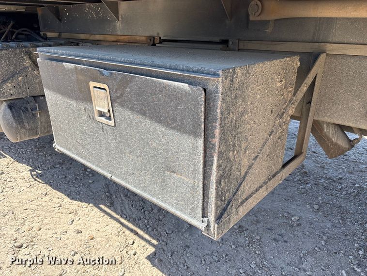 image for item EU7444 2015 International 7600 dump flatbed truck