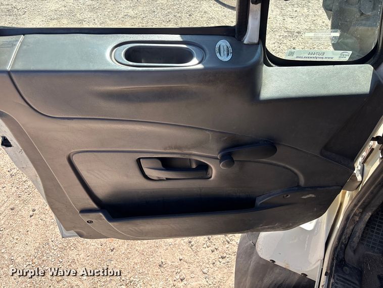 image for item EU7444 2015 International 7600 dump flatbed truck