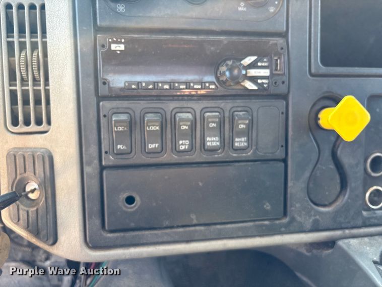 image for item EU7444 2015 International 7600 dump flatbed truck