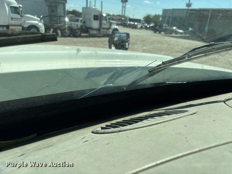 image for item EU7444 2015 International 7600 dump flatbed truck